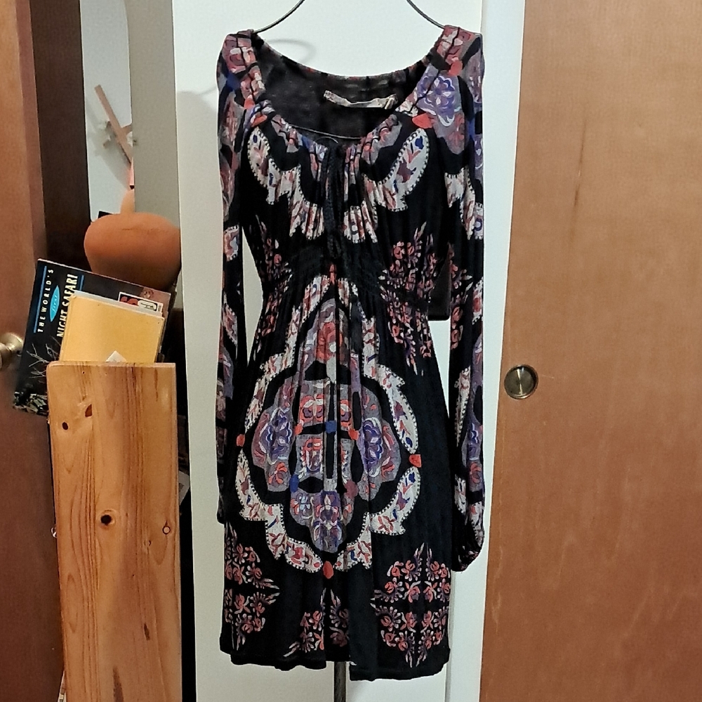 Chelsea & Violet Black and Purple Long Sleeve Dress